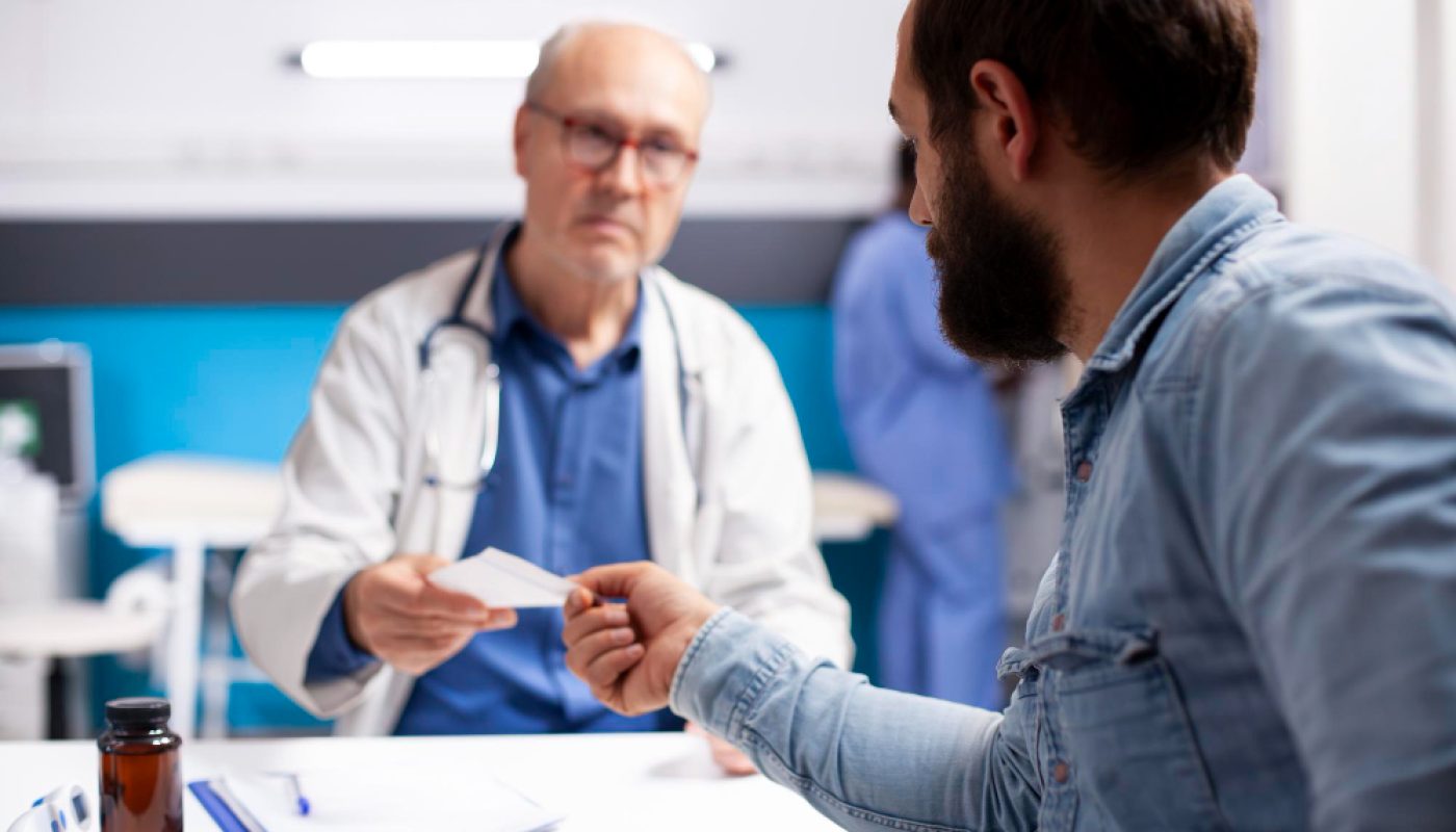 Ja, Adalat är en blodtryckssänkande medicin.